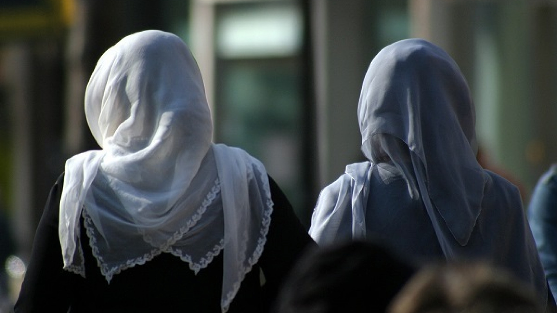 Dinamarca rechaza un proyecto que busca prohibir el hiyab en las escuelas